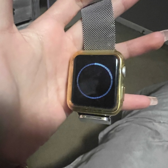 Apple Watch Series 3 - Picture 2 of 3